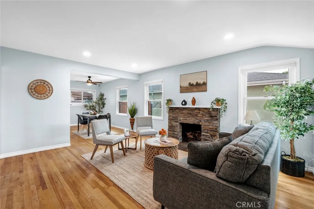 322 S Lincoln Street Burbank, CA 91506