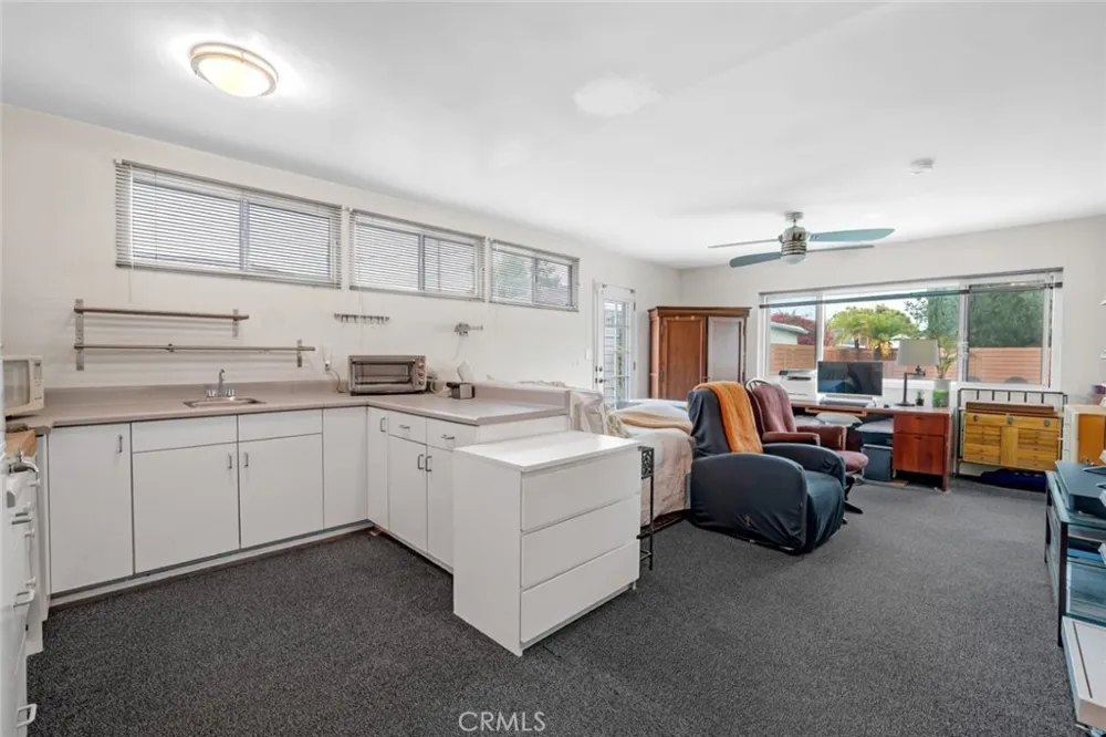 322 S Lincoln Street Burbank, CA 91506