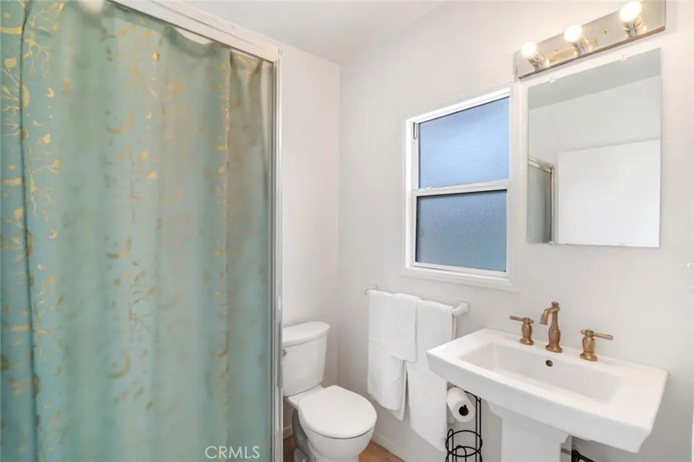 322 S Lincoln Street Burbank, CA 91506