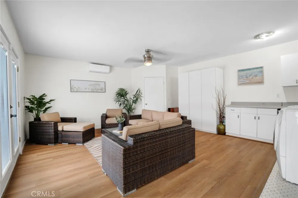 322 S Lincoln Street Burbank, CA 91506
