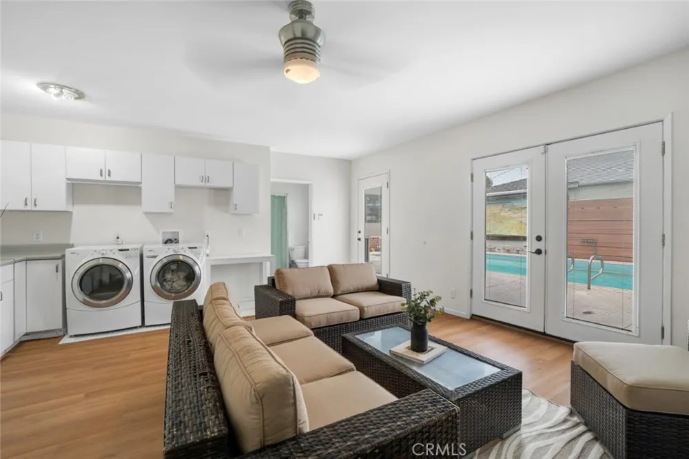 322 S Lincoln Street Burbank, CA 91506