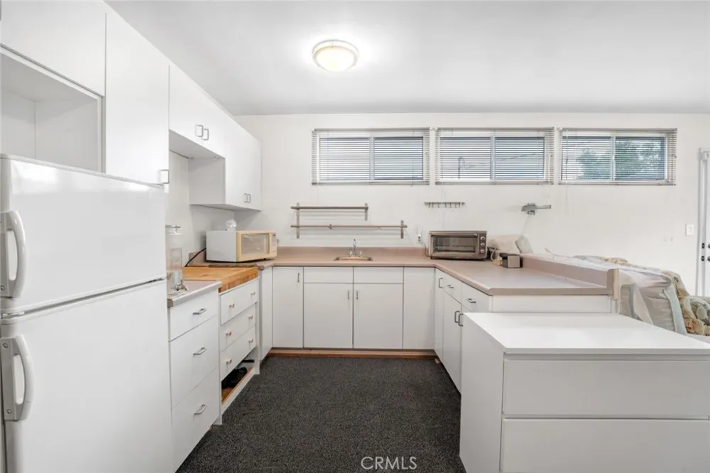 322 S Lincoln Street Burbank, CA 91506
