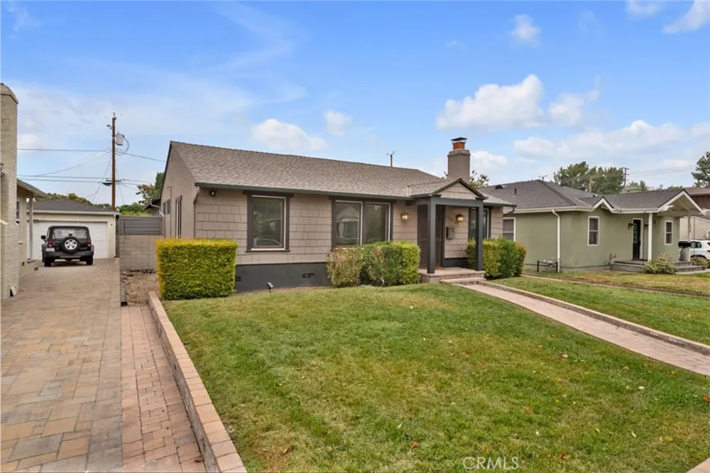 322 S Lincoln Street Burbank, CA 91506