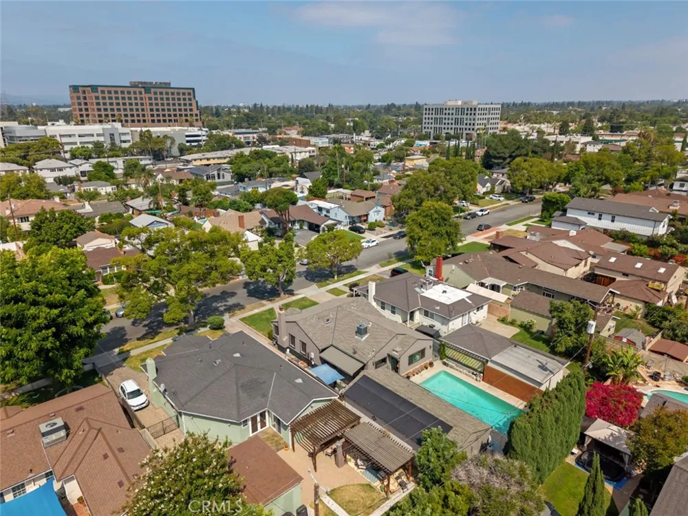 322 S Lincoln Street Burbank, CA 91506