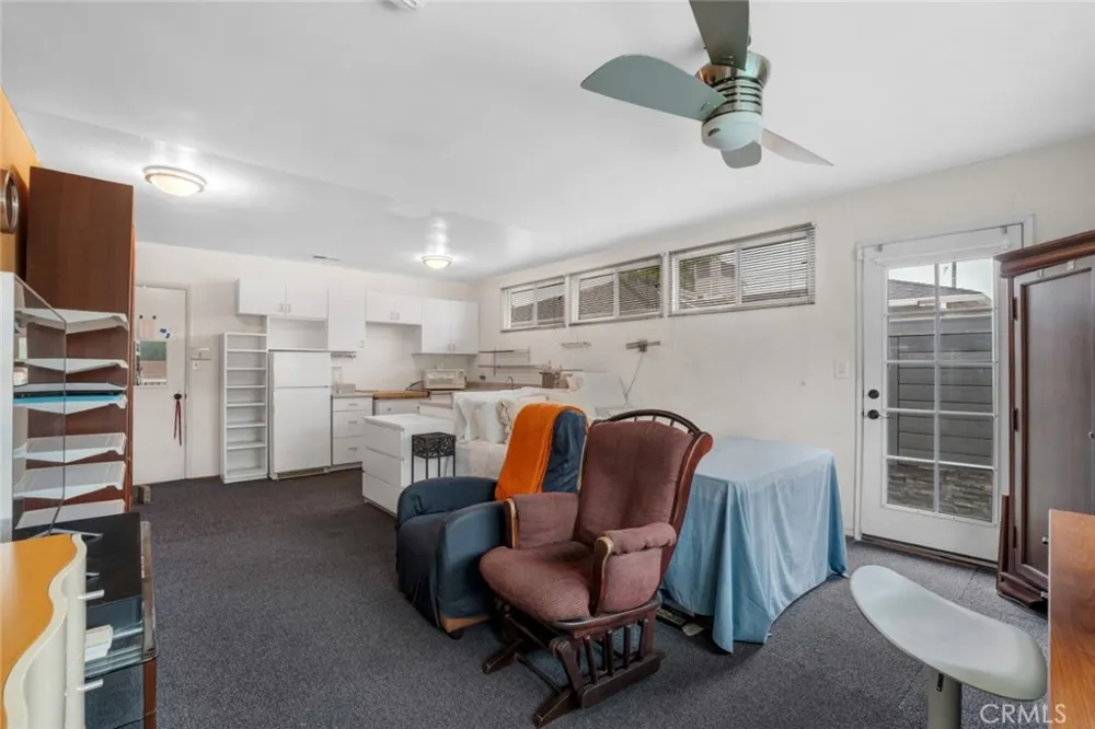 322 S Lincoln Street Burbank, CA 91506
