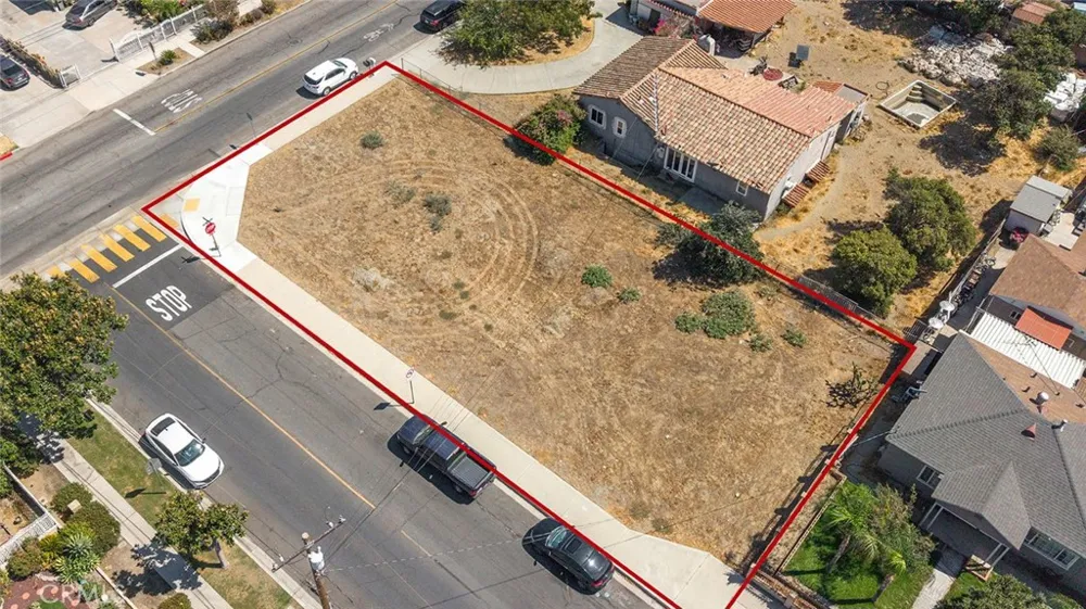 9860 Oleander Fontana, CA 92335