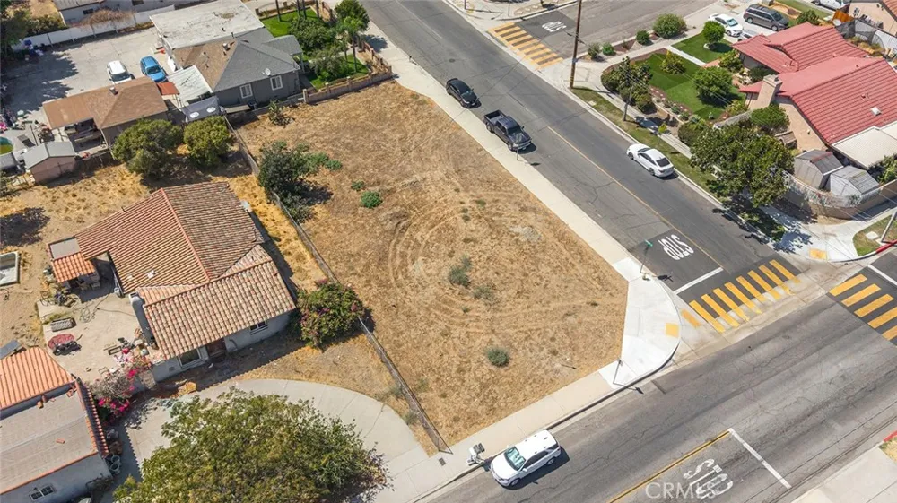9860 Oleander Fontana, CA 92335