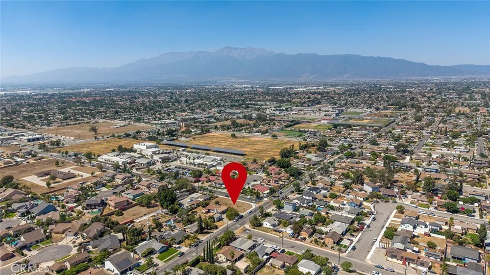9860 Oleander Fontana, CA 92335