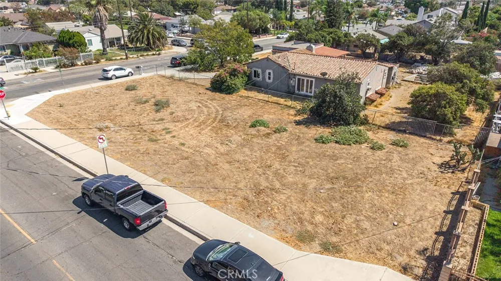9860 Oleander Fontana, CA 92335