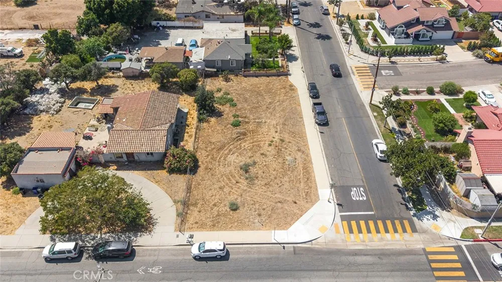 9860 Oleander Fontana, CA 92335