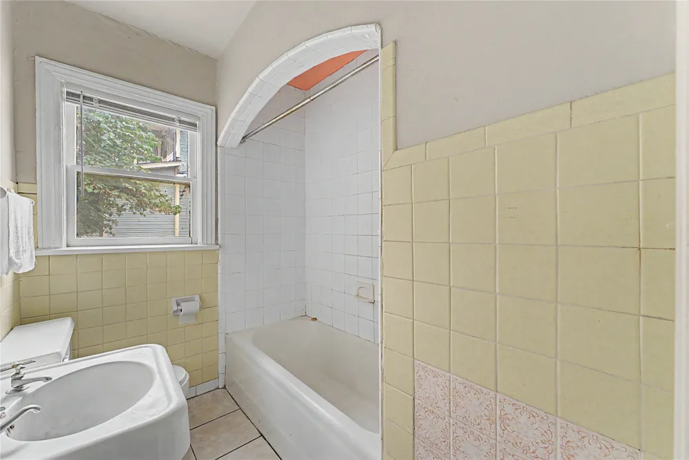 1216 S Birmingham Avenue E Tulsa, OK 74104
