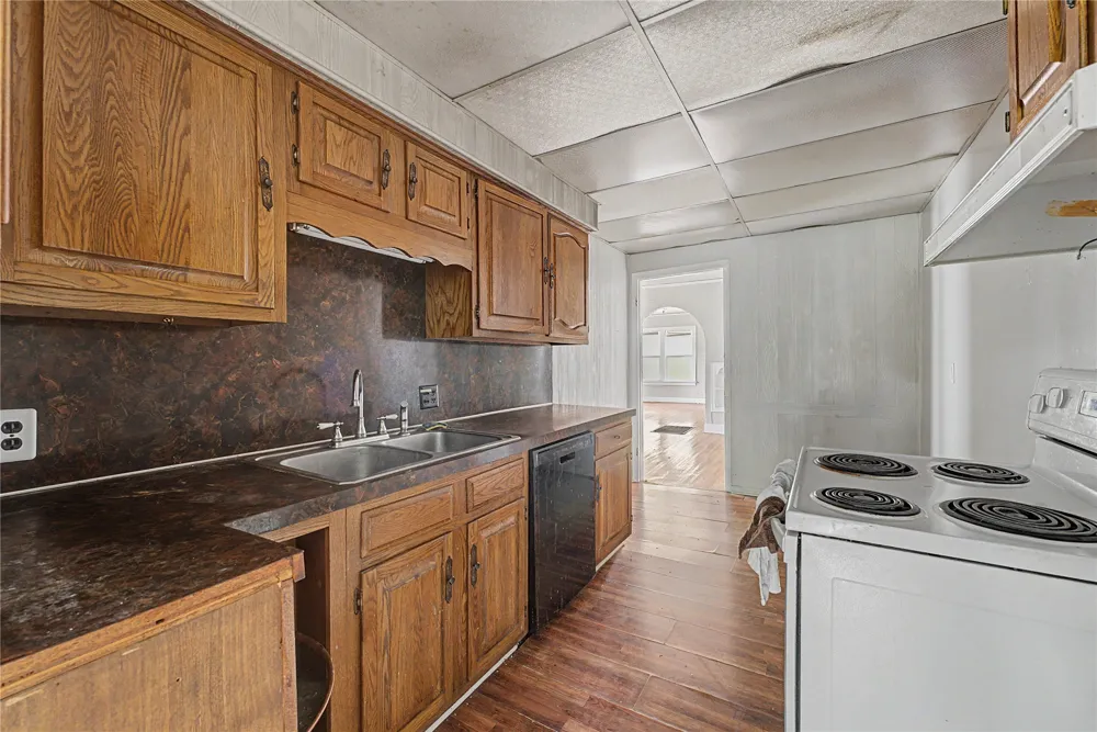 1216 S Birmingham Avenue E Tulsa, OK 74104