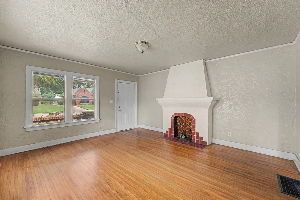 1216 S Birmingham Avenue E Tulsa, OK 74104