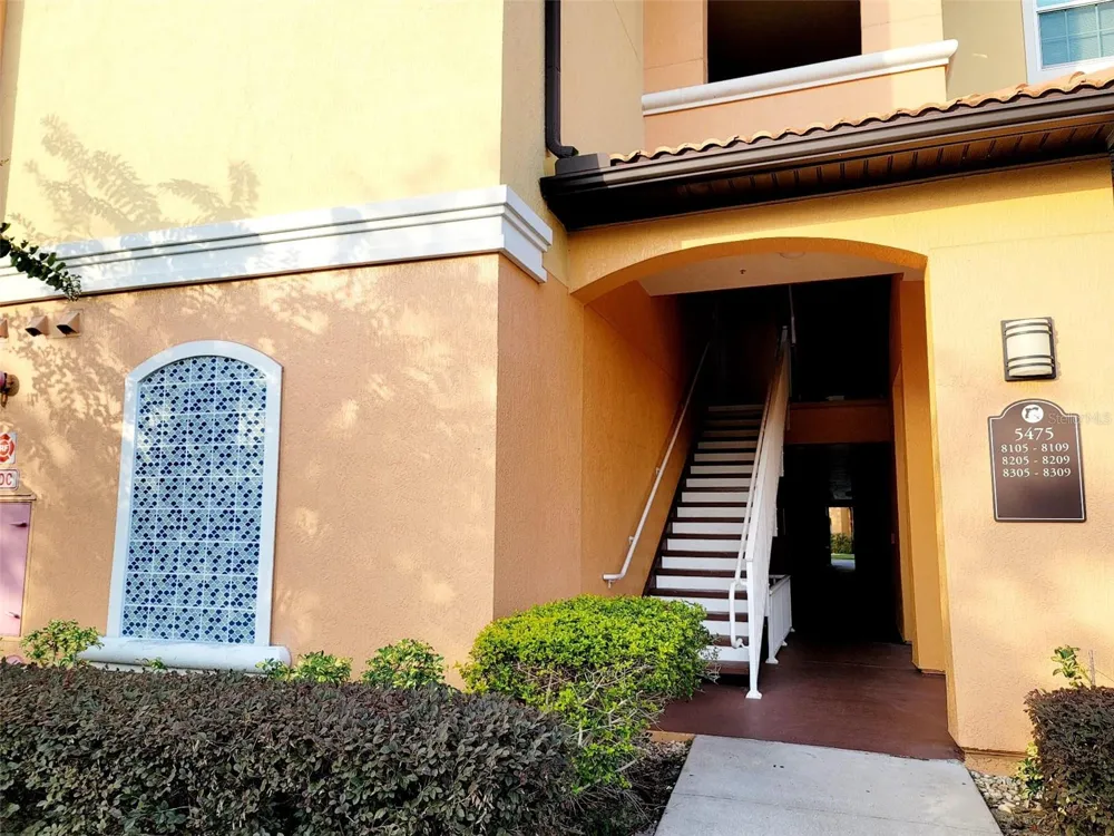 5475 VINELAND ROAD #206 Orlando, FL 32811