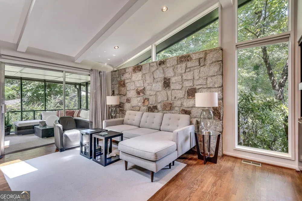 2588 Flair Knoll DR NE Atlanta, GA 30345