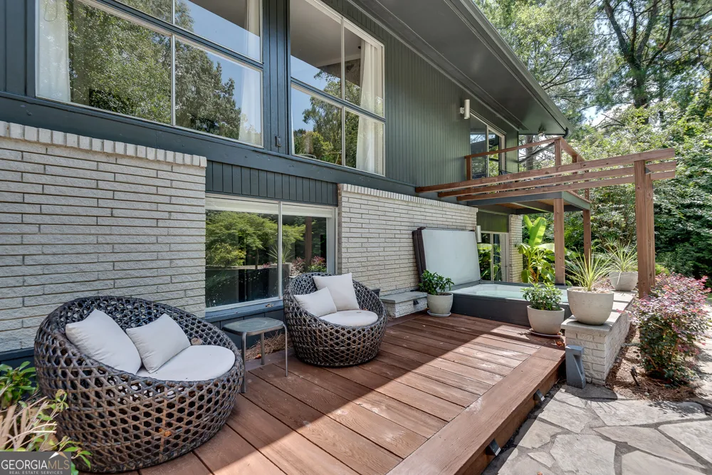 2588 Flair Knoll DR NE Atlanta, GA 30345