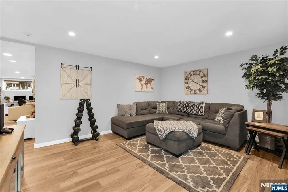 14 Beverly Road Cedar Grove, NJ 07009