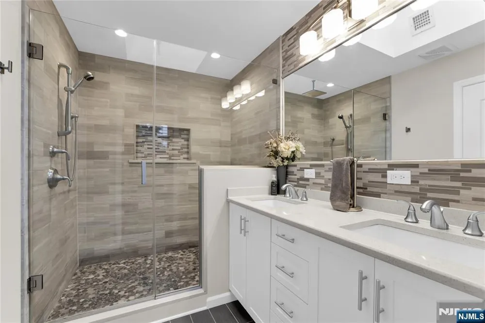 14 Beverly Road Cedar Grove, NJ 07009