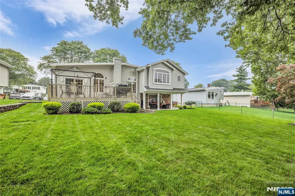 14 Beverly Road Cedar Grove, NJ 07009
