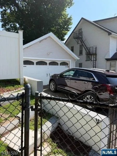 200-202 Lincoln Place Irvington, NJ 07111