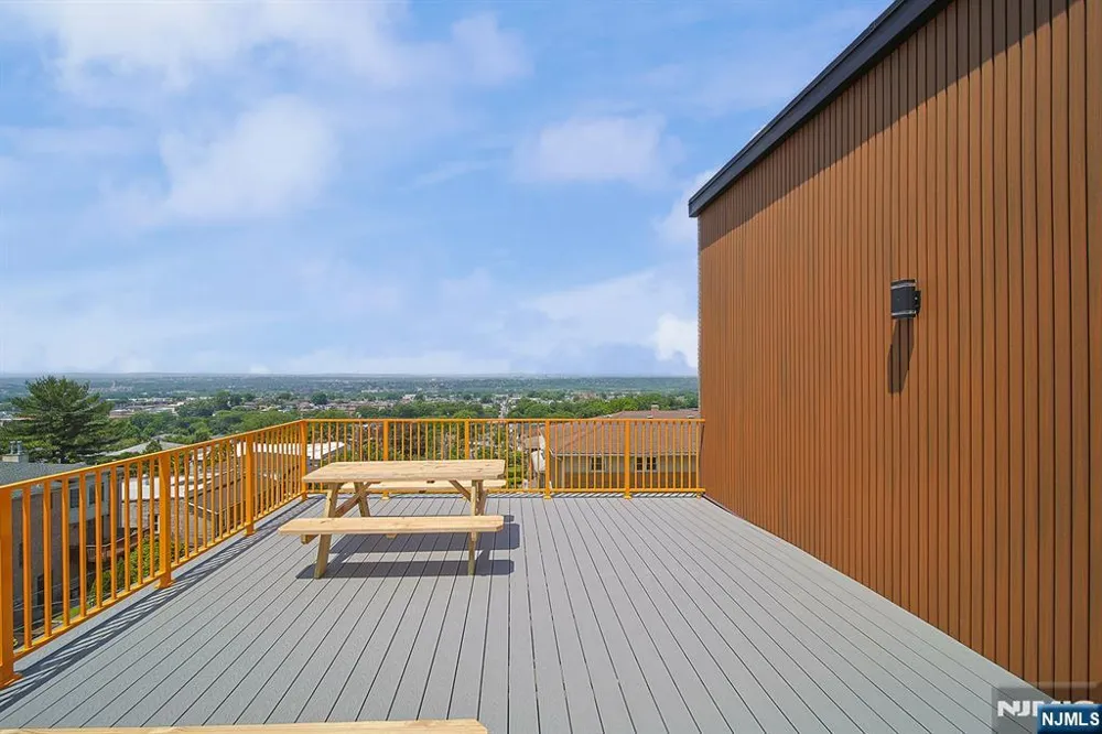 401 E Central Boulevard 4B Palisades Park, NJ 07650