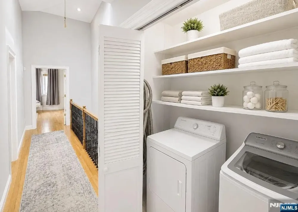 461 5TH B Palisades Park, NJ 07650