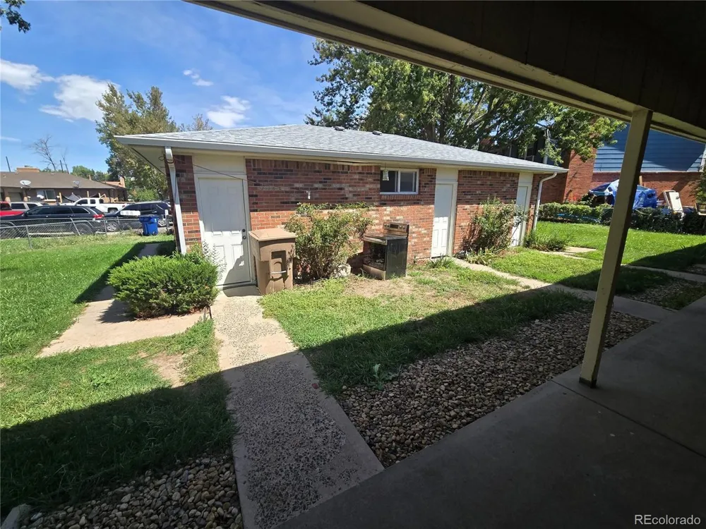 14240 E 22nd Place Aurora, CO 80011