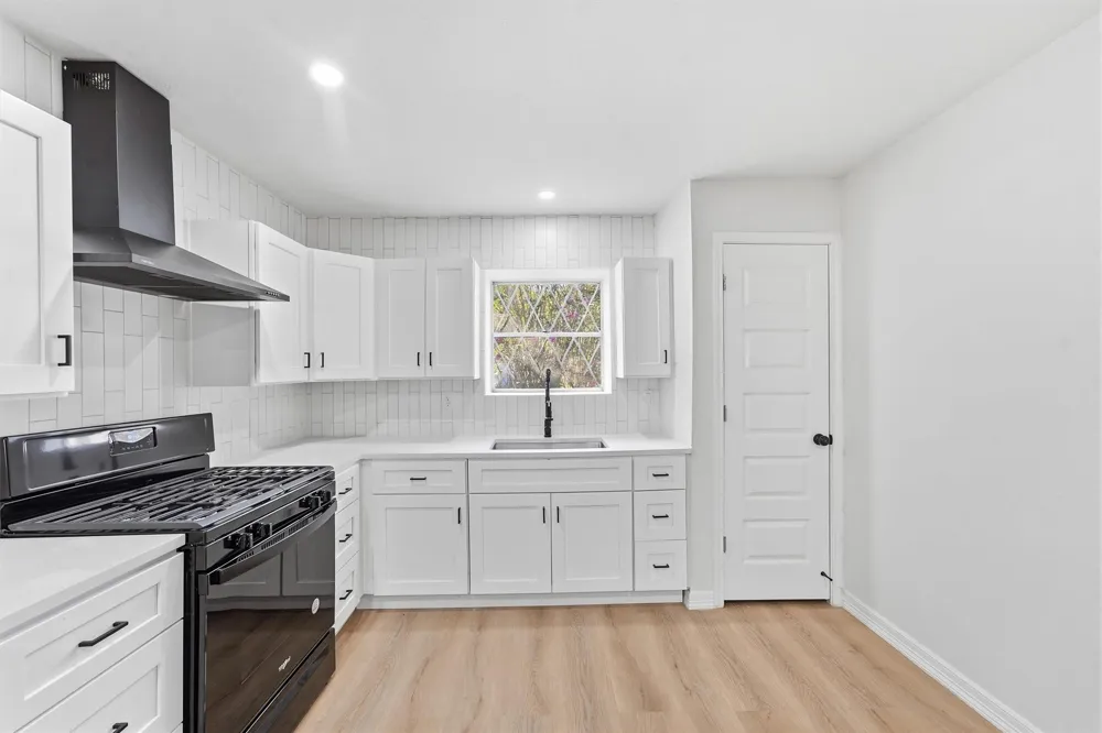 719 Cherry Valley Drive Houston, TX 77336