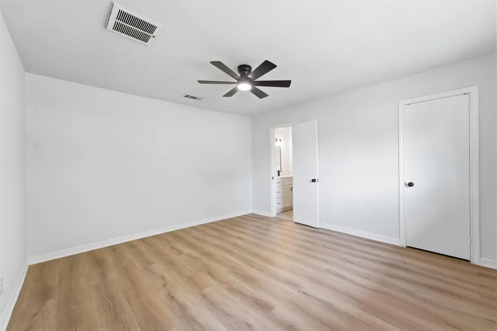 719 Cherry Valley Drive Houston, TX 77336