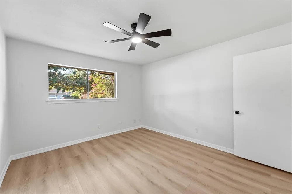 719 Cherry Valley Drive Houston, TX 77336