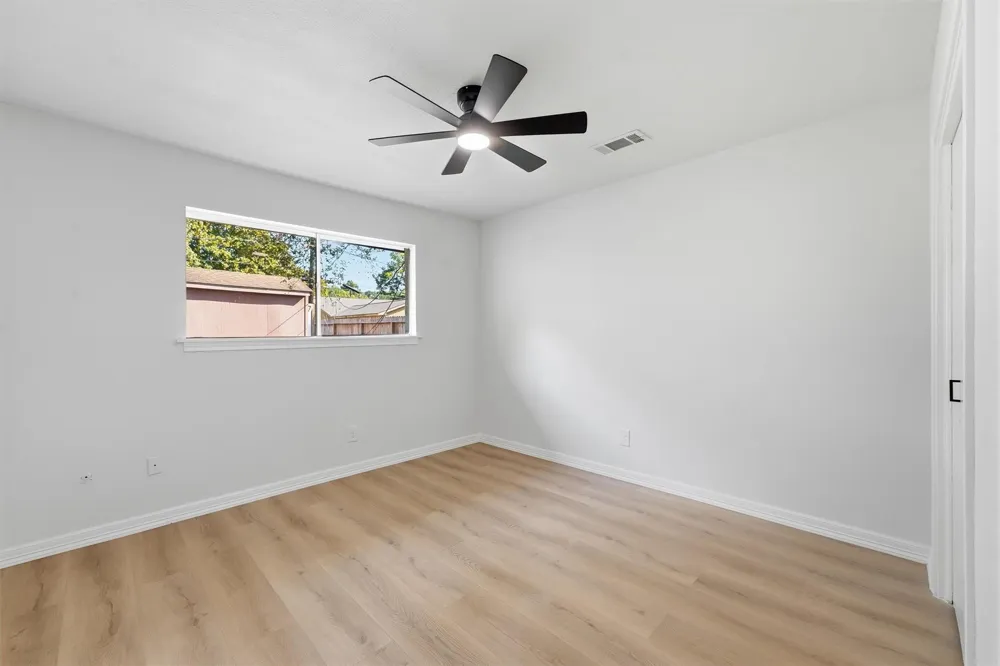 719 Cherry Valley Drive Houston, TX 77336
