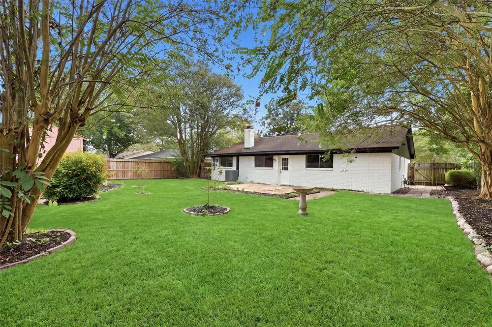 719 Cherry Valley Drive Houston, TX 77336