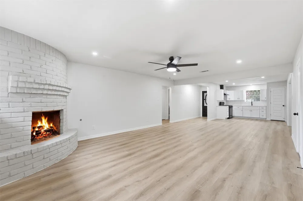 719 Cherry Valley Drive Houston, TX 77336