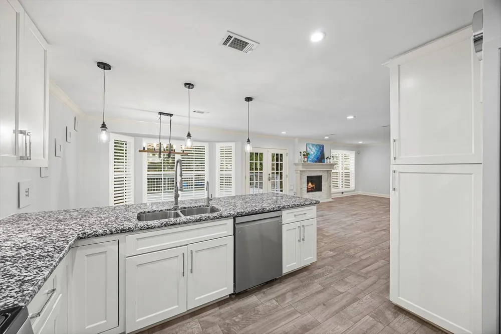 4 River Birch Lane The Woodlands, TX 77380