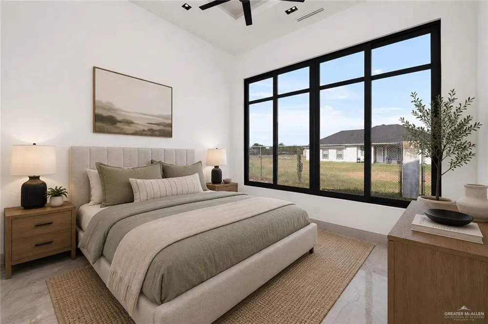 1402 Tierra Encantada Weslaco, TX 78596
