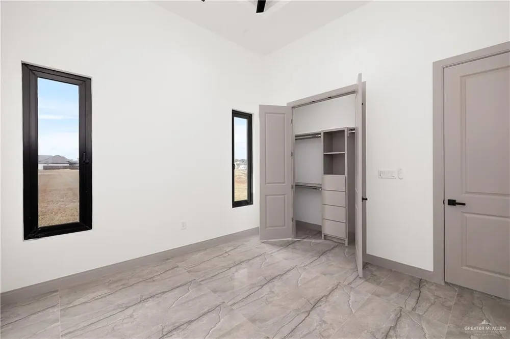 1402 Tierra Encantada Weslaco, TX 78596