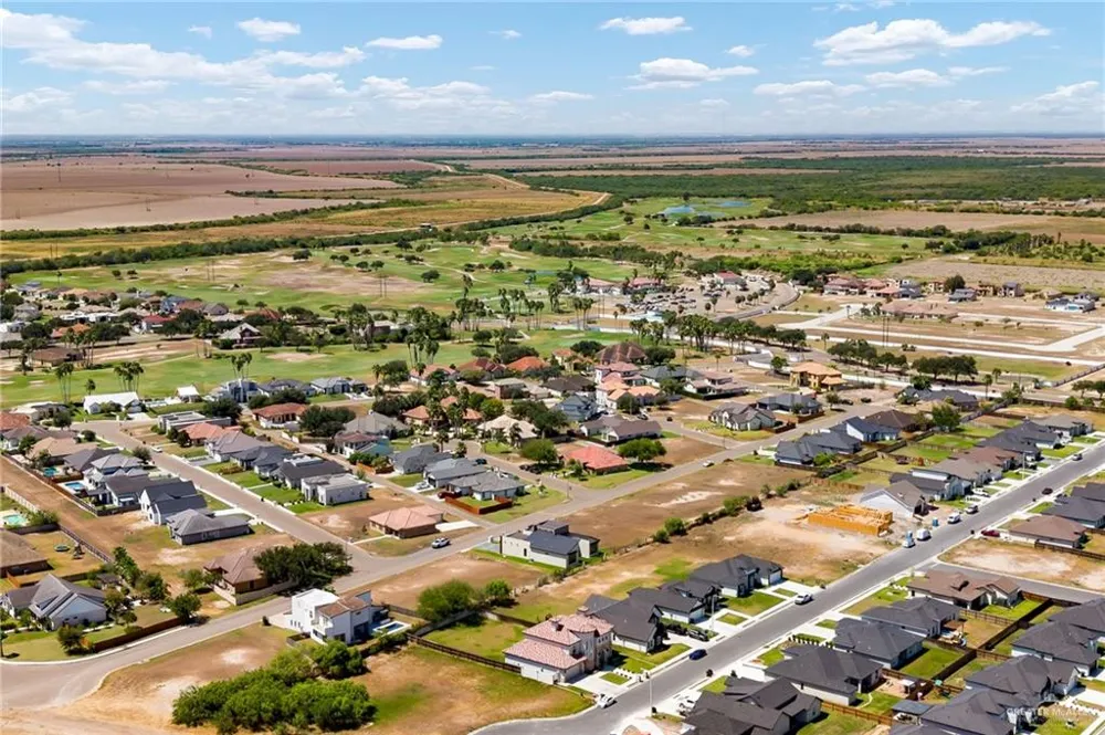1402 Tierra Encantada Weslaco, TX 78596