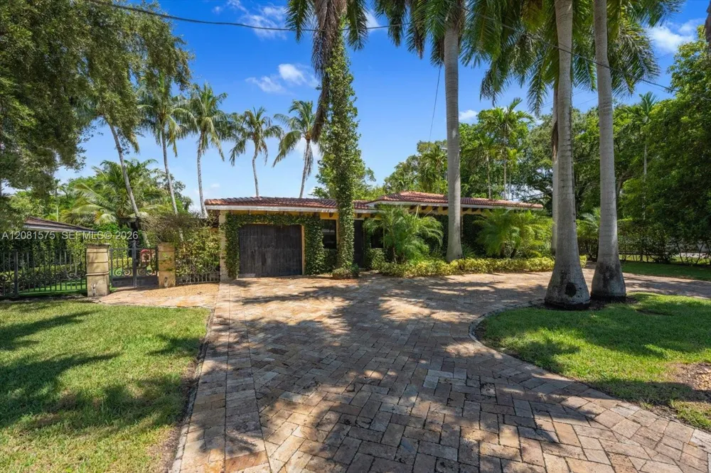 9204 NE 10th Ave Miami Shores, FL 33138