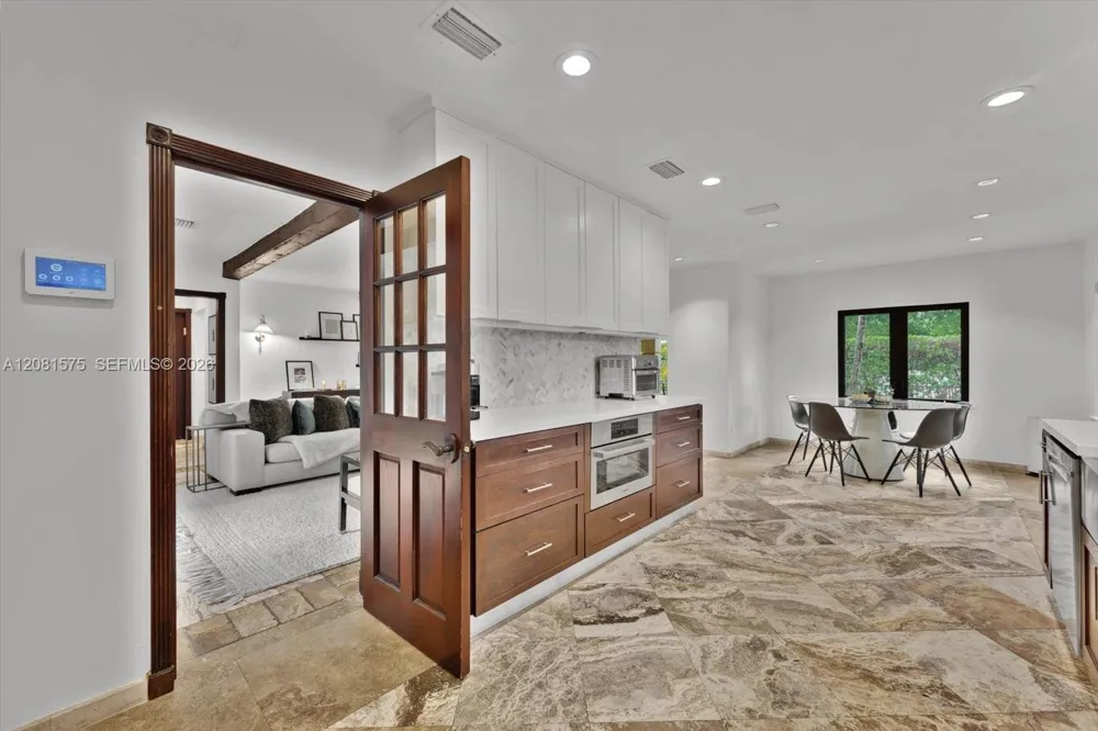 9204 NE 10th Ave Miami Shores, FL 33138