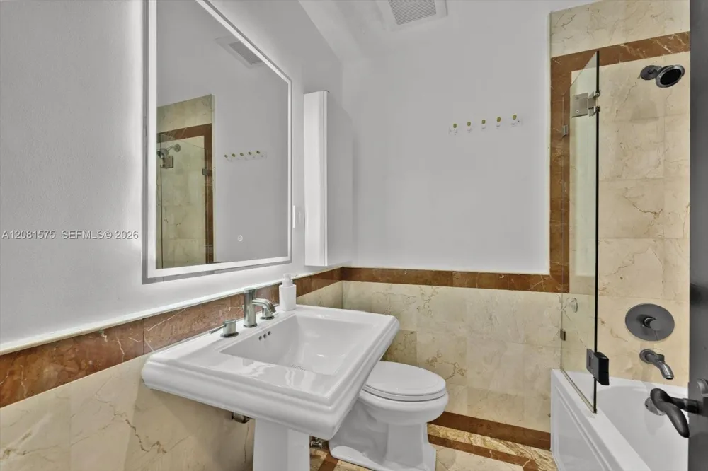 9204 NE 10th Ave Miami Shores, FL 33138