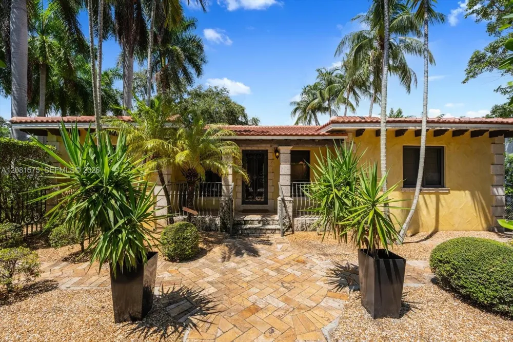 9204 NE 10th Ave Miami Shores, FL 33138