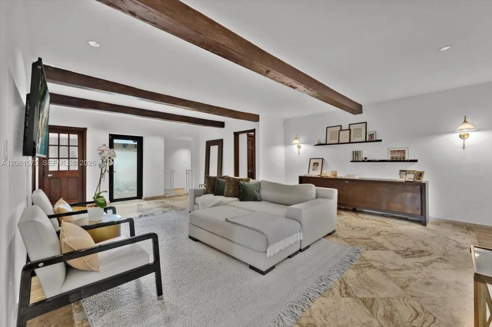 9204 NE 10th Ave Miami Shores, FL 33138