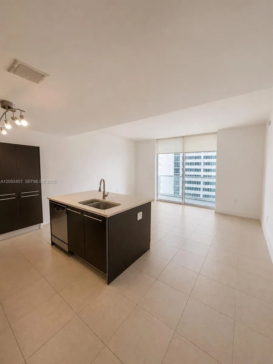 1900 Bayshore Dr #3007 Miami, FL 33132