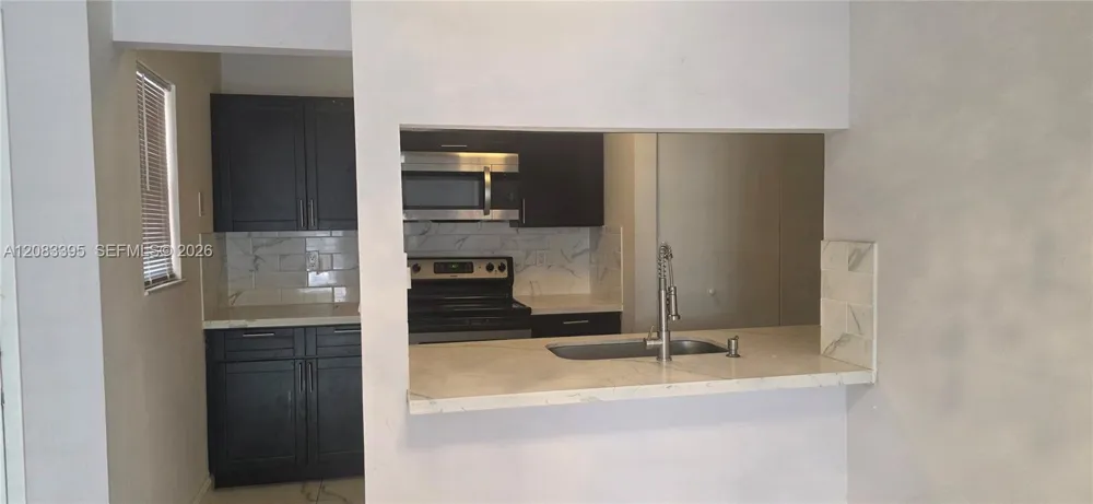 900 NE 209th Ter #203-31 Miami, FL 33179
