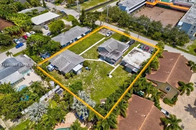 1271 NE 32nd St Oakland Park, FL 33334