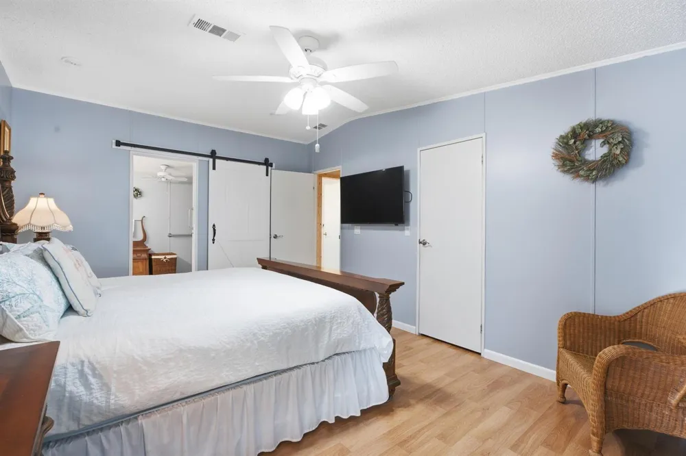 2502 SW VERSAILLES TERRACE Stuart, FL 34997