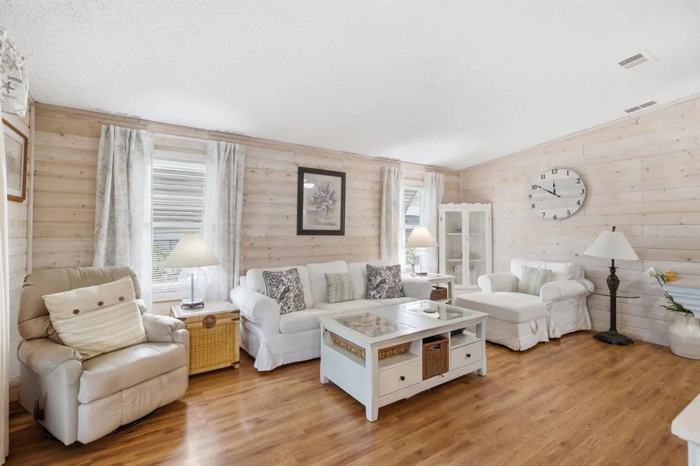 2502 SW VERSAILLES TERRACE Stuart, FL 34997