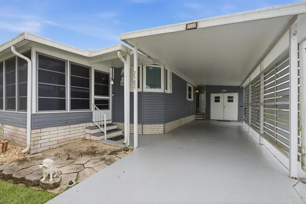 2502 SW VERSAILLES TERRACE Stuart, FL 34997