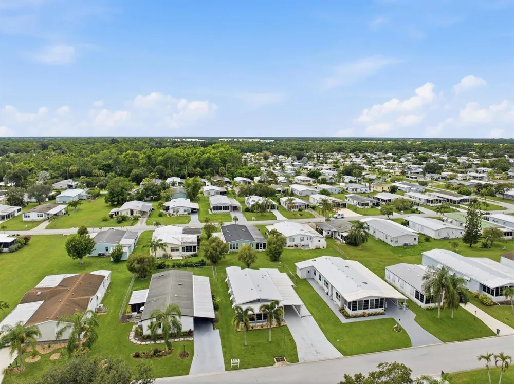 2502 SW VERSAILLES TERRACE Stuart, FL 34997