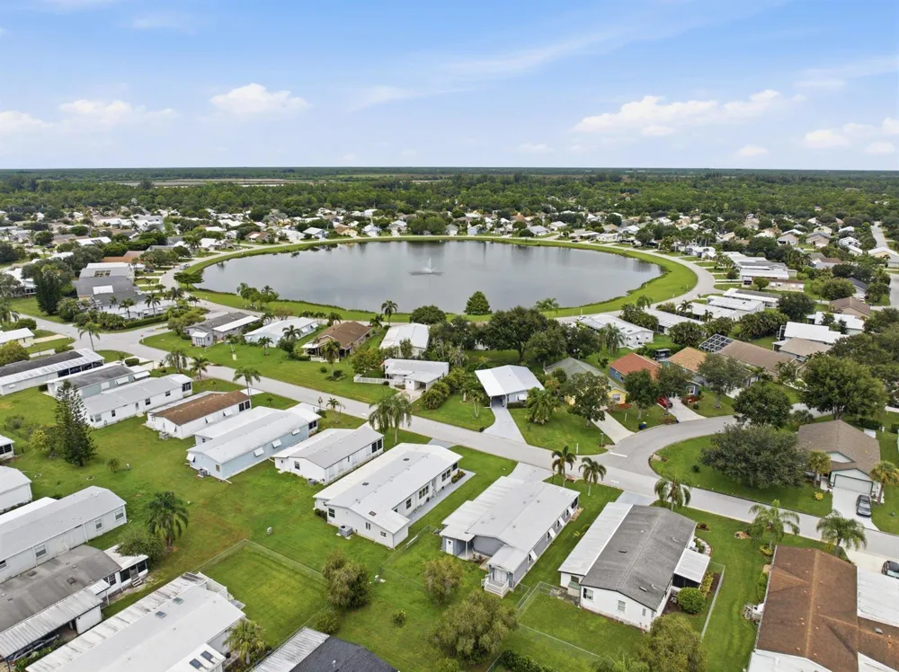 2502 SW VERSAILLES TERRACE Stuart, FL 34997
